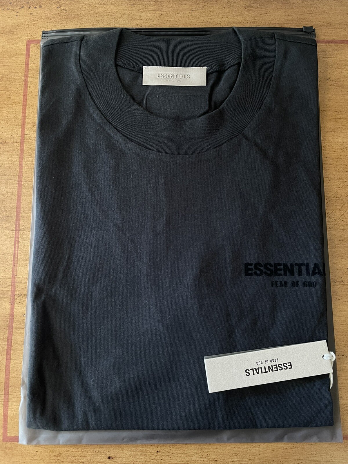 Fear of God Essentials Stretch Limo Black Short Sleeve T-Shirt Sz 2X-Large (XXL) gallery