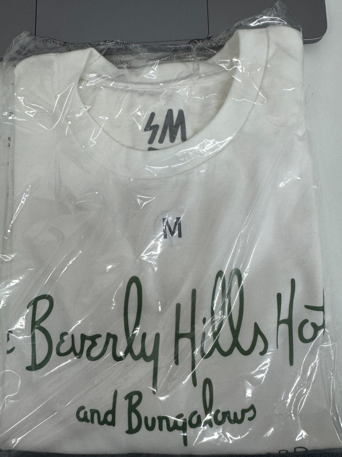 90s BEVERLY HILLS HOTEL & BUNGALOWS GRAPHIC WHITE T-SHIRT gallery