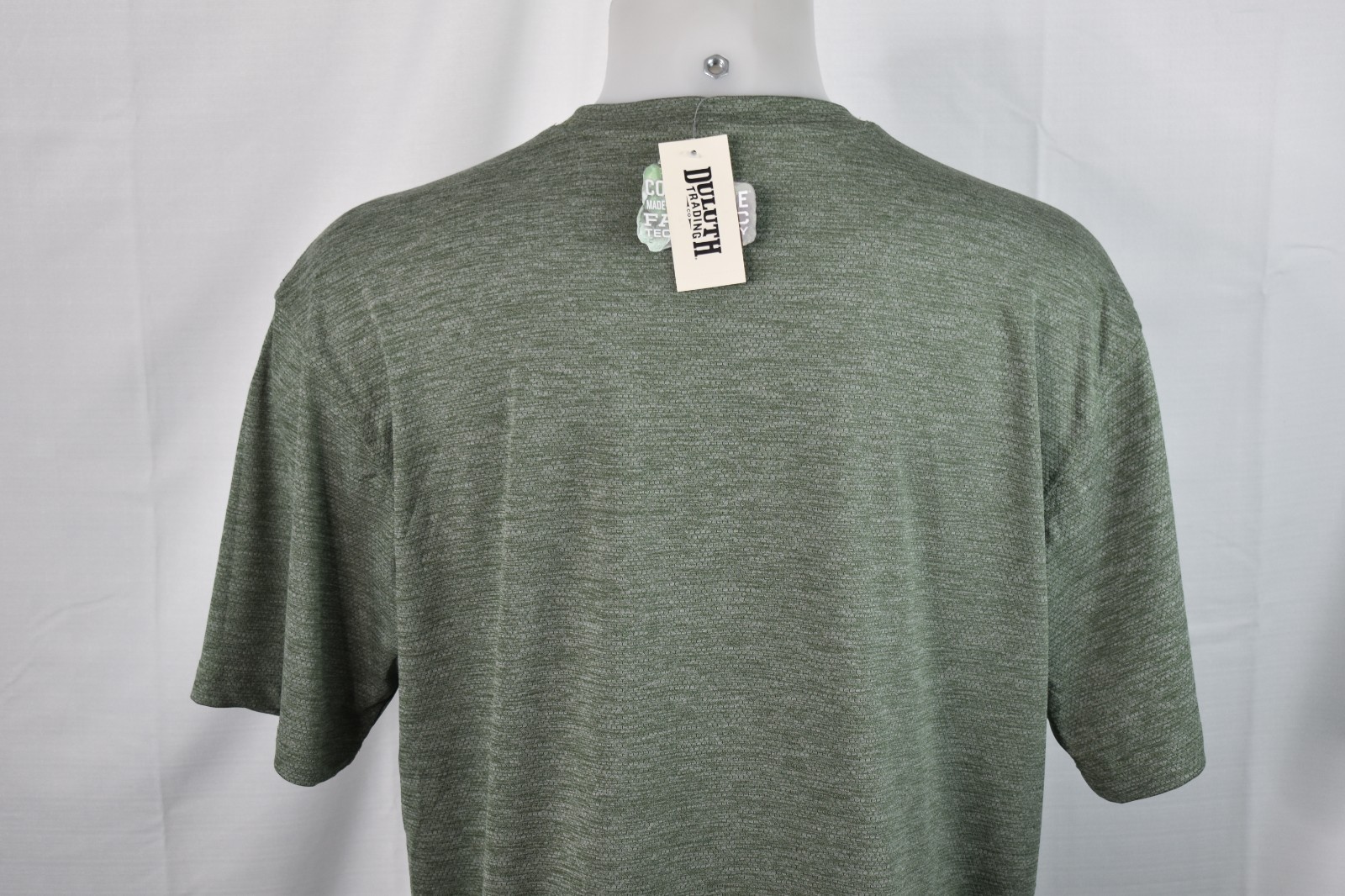 NWT DULUTH Large Men's Relaxed Fit Polyester Nylon Short Sleeve T-Shirt Green gallery