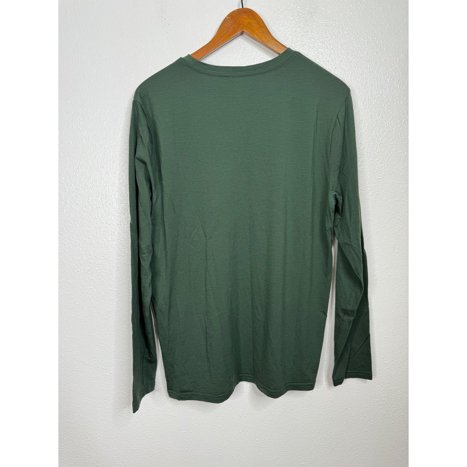 Quince 100% Merino Wool All-Season Long Sleeve Base Layer Tee Size Large gallery