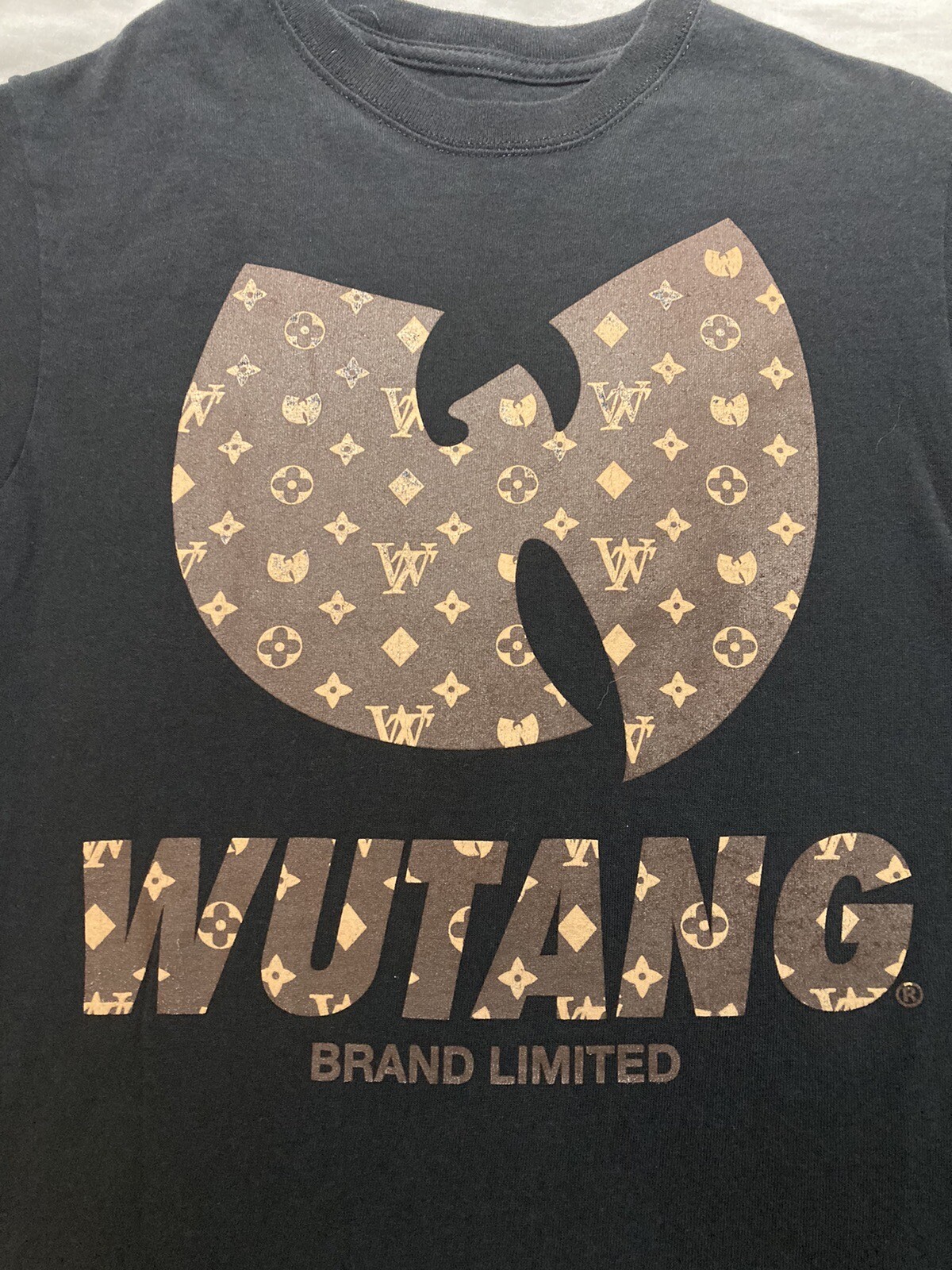 Wutang Brand Limited T-shirt! Size Small gallery