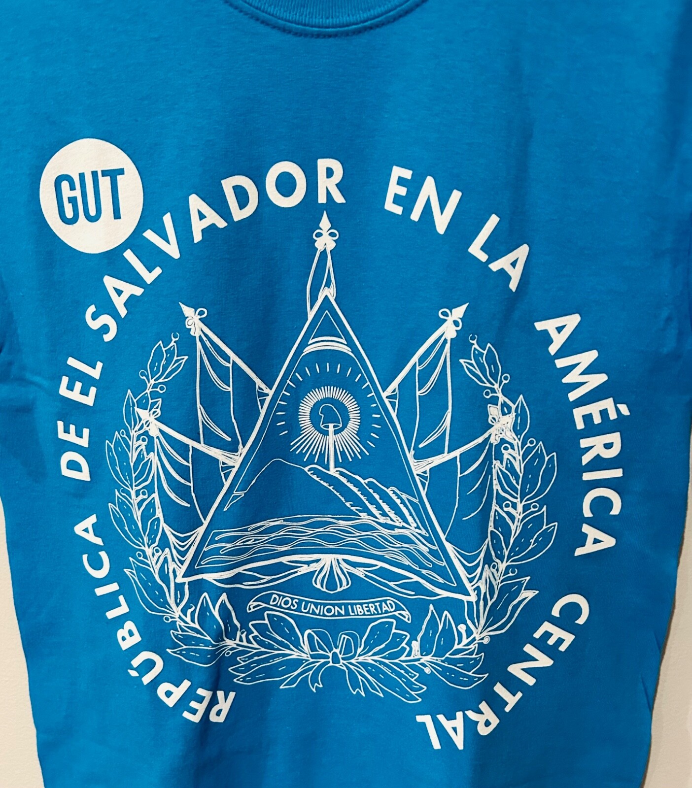 El Salvador T-Shirt (Escudo nacional de El Salvador) gallery