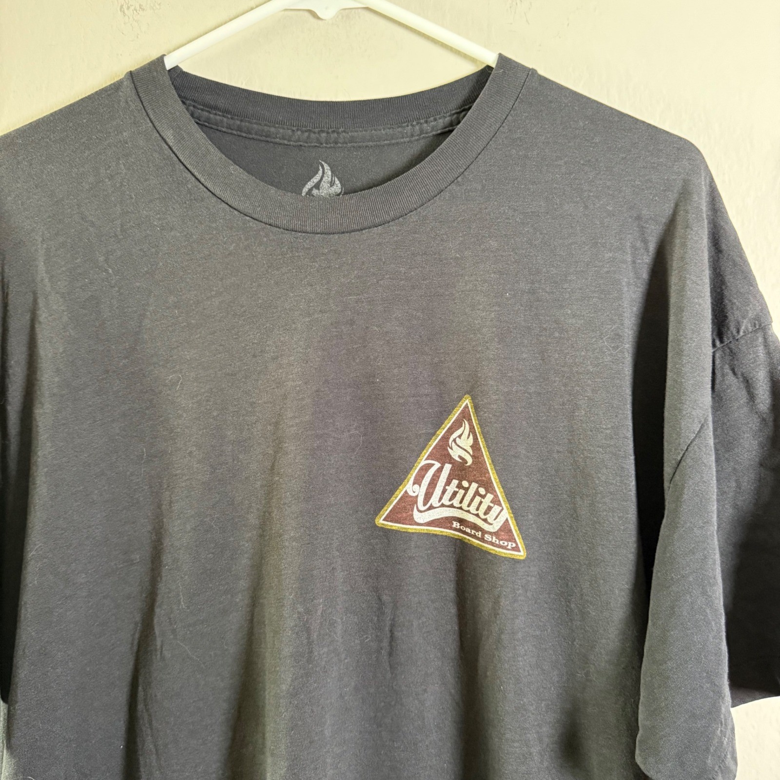 Utility Board Shop Men Black Graphic T-Shirt XL Short Sleeve Skate USA Made gallery