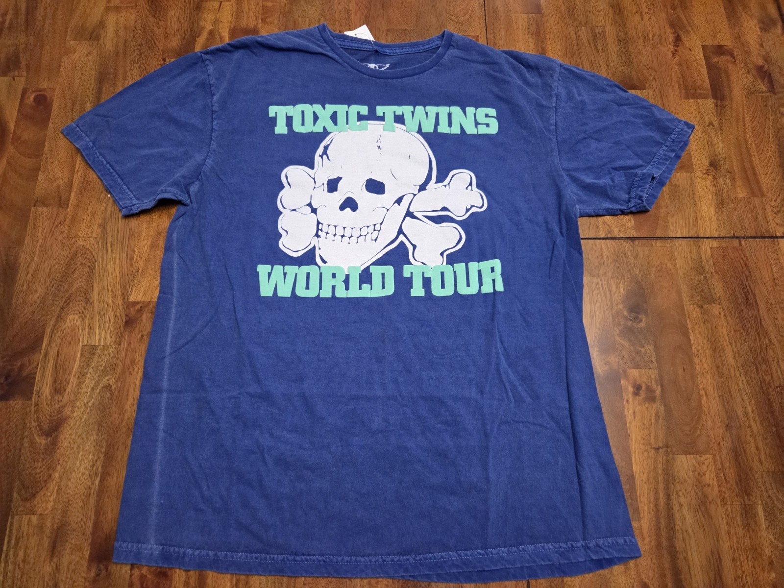 NWT Aerosmith Toxic Twins World Tour T-Shirt Royal Blue Skull Graphic Size Large gallery