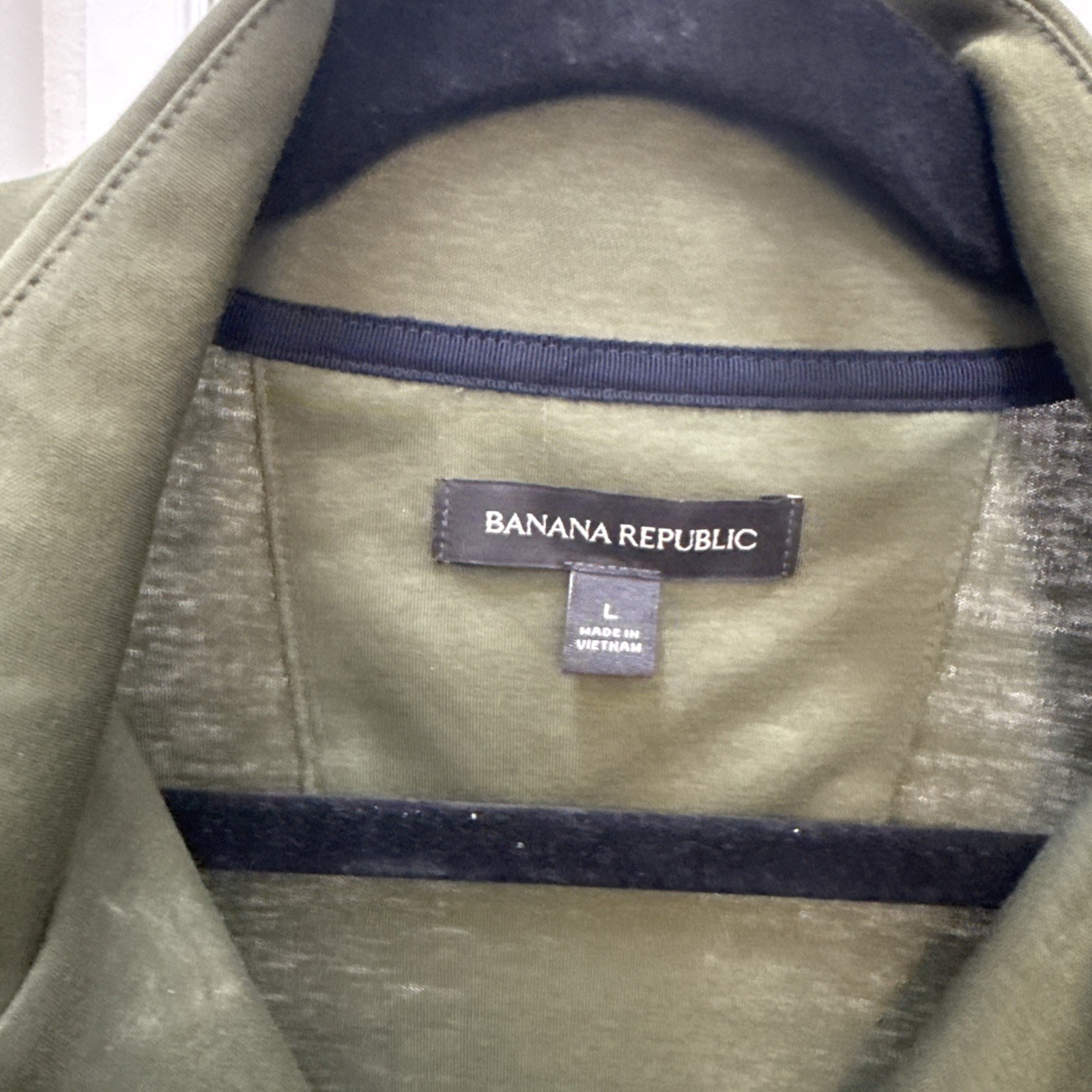 Banana Republic Men’s half Zip Tshirt Large gallery