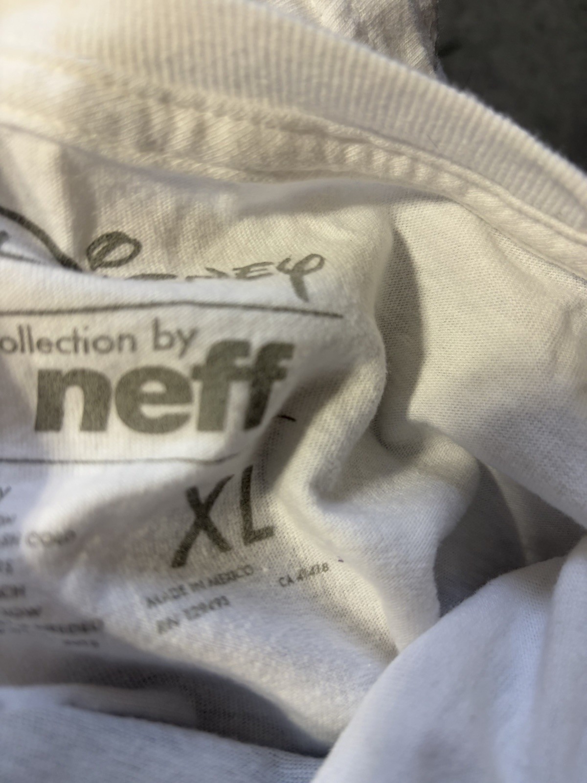 Mens Xl Disney Villains Neff Inc Pirate Logo Shirt gallery