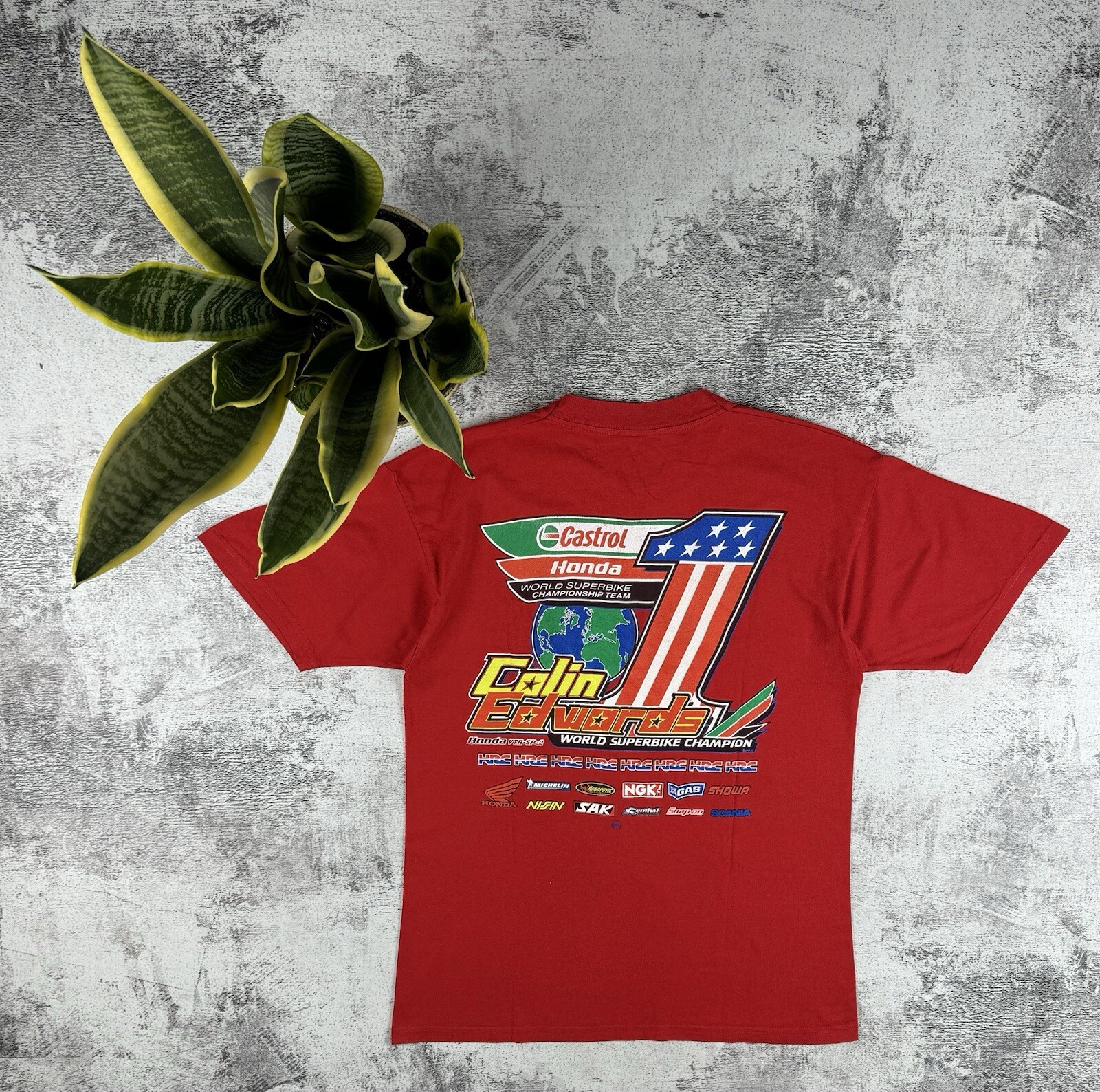 Vintage Colin Edwards Racing Honda Bike 2001 Red HRC Moto Formula 1 T Shirt Tee gallery