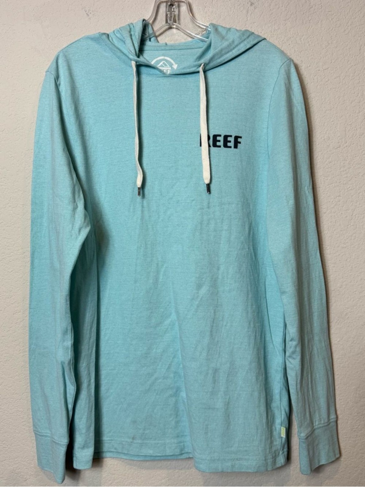 Reef Light Aqua Hoodie Tee with Lime Logo Tab Recycled Cotton Poly Blend size M