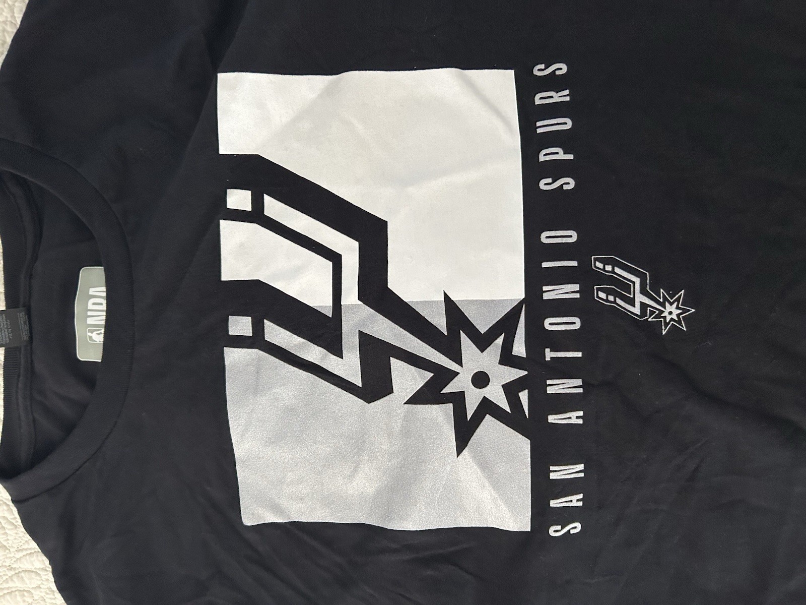 San Antonio Spurs NBA Long-sleeve T-Shirt Large. 20S gallery