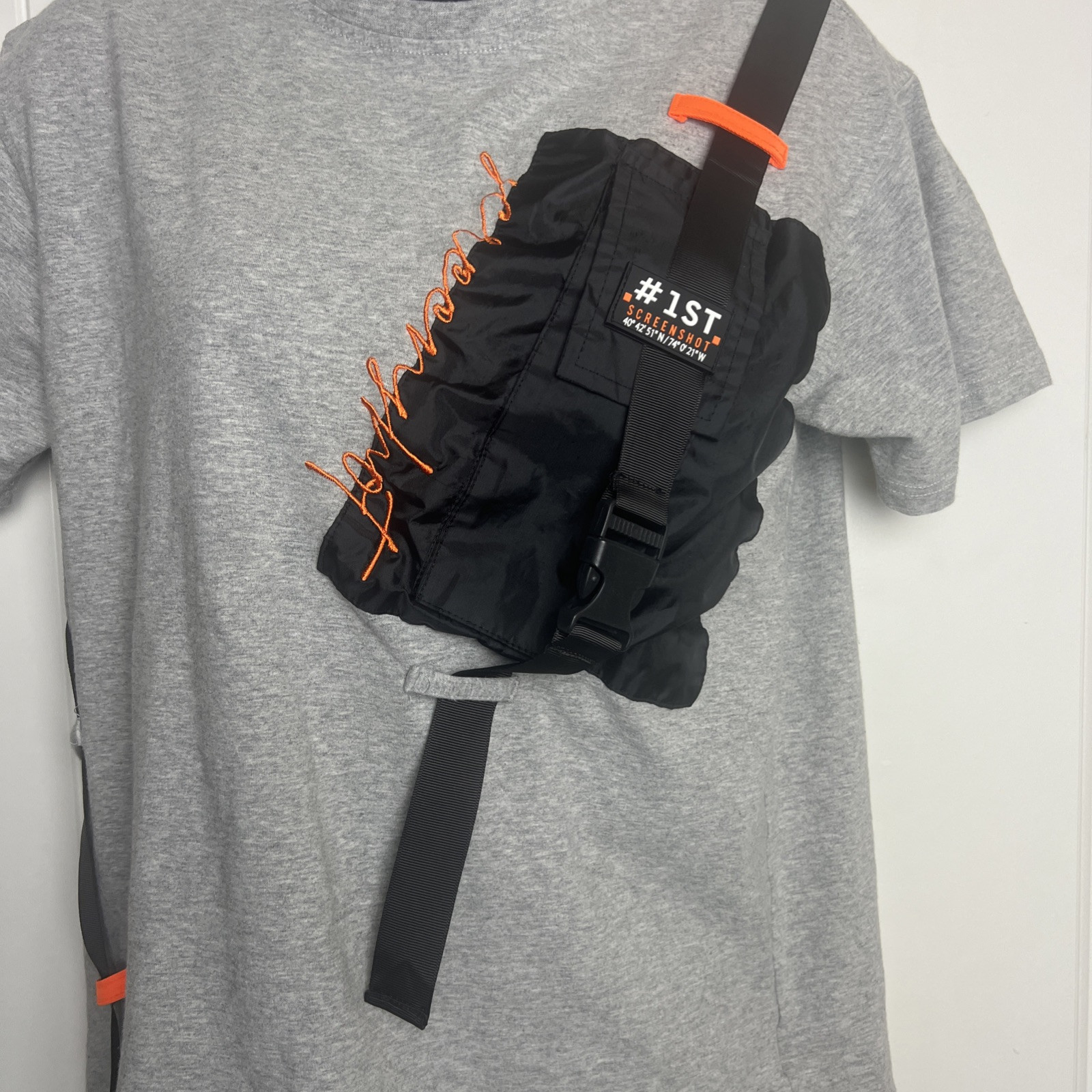 Screenshot Gray Shirt Hip Hop NYC Nylon Pocket Buckle Stylish Urban Neon Small gallery