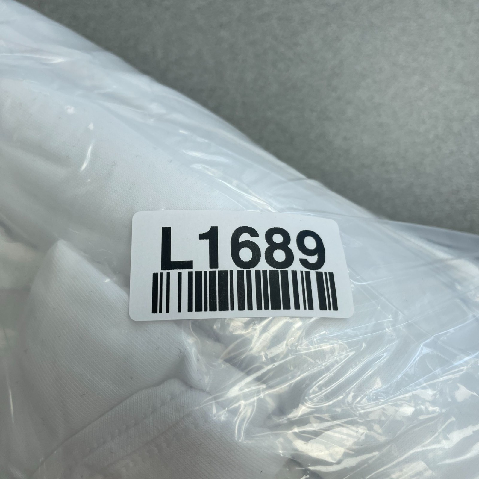 NWOT Pack of 10 Kirkland Signature Men's L White Crew Neck T-Shirts L1689 gallery