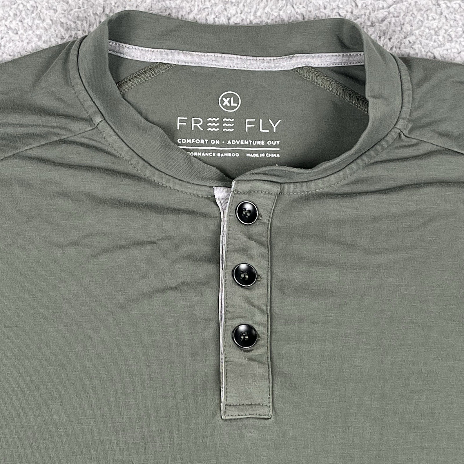Free Fly Shirt Mens XL Green Bamboo Henley Performance Long Sleeve Stretch Tee gallery
