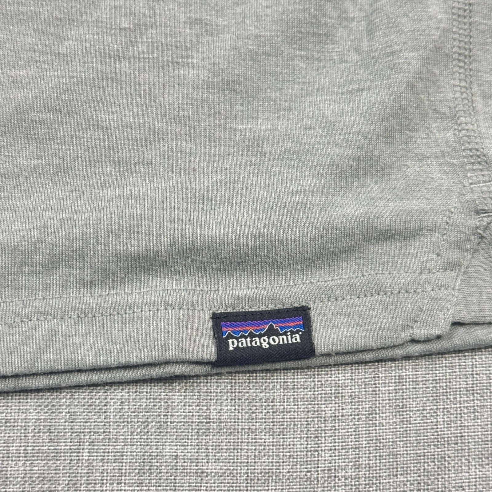 Patagonia Capilene Cool Trail T-Shirt Mens Large Gray Polyester Lightweight gallery