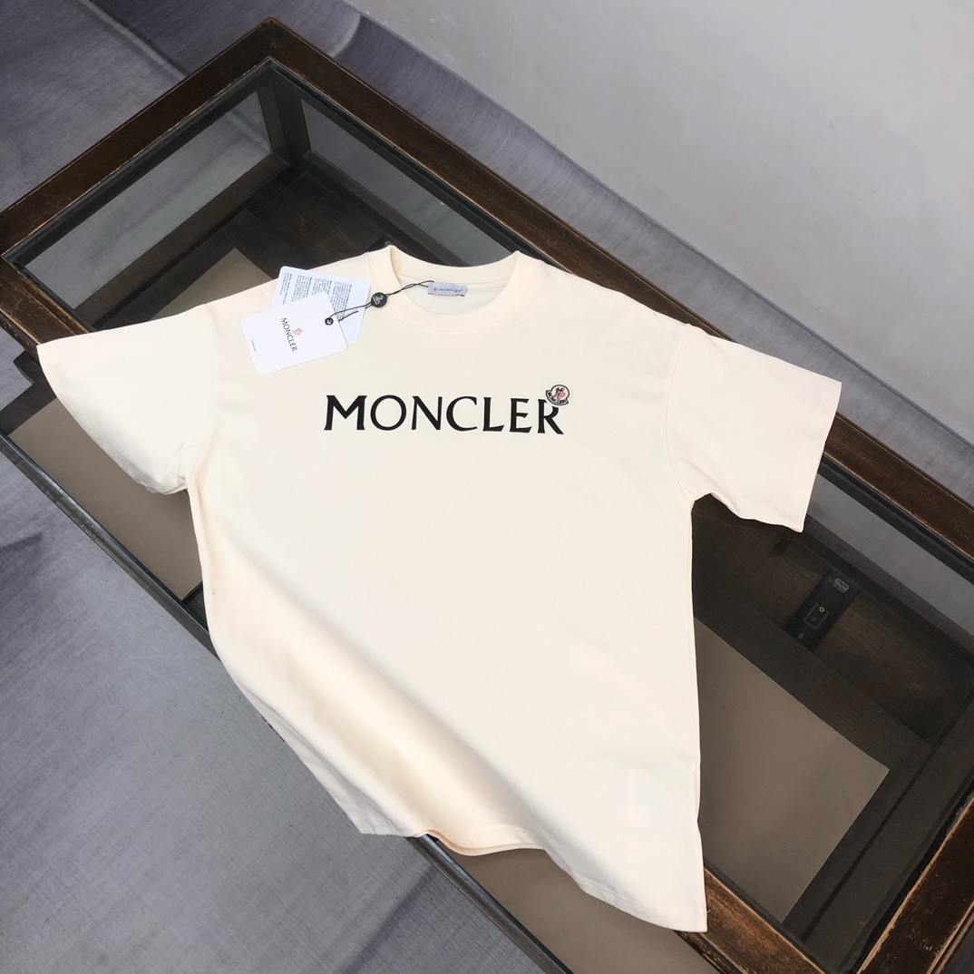 Moncler Unisex Oversized White Classic Crew-Neck Short-Sleeve Shirt M gallery