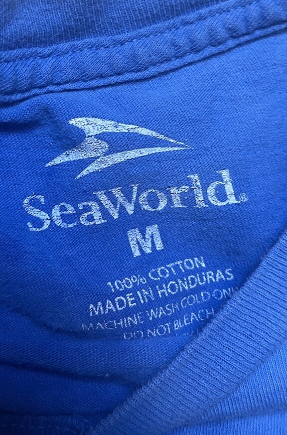 Sea World Tie-Dye Orcas Killer Whale T-Shirt Size Medium gallery