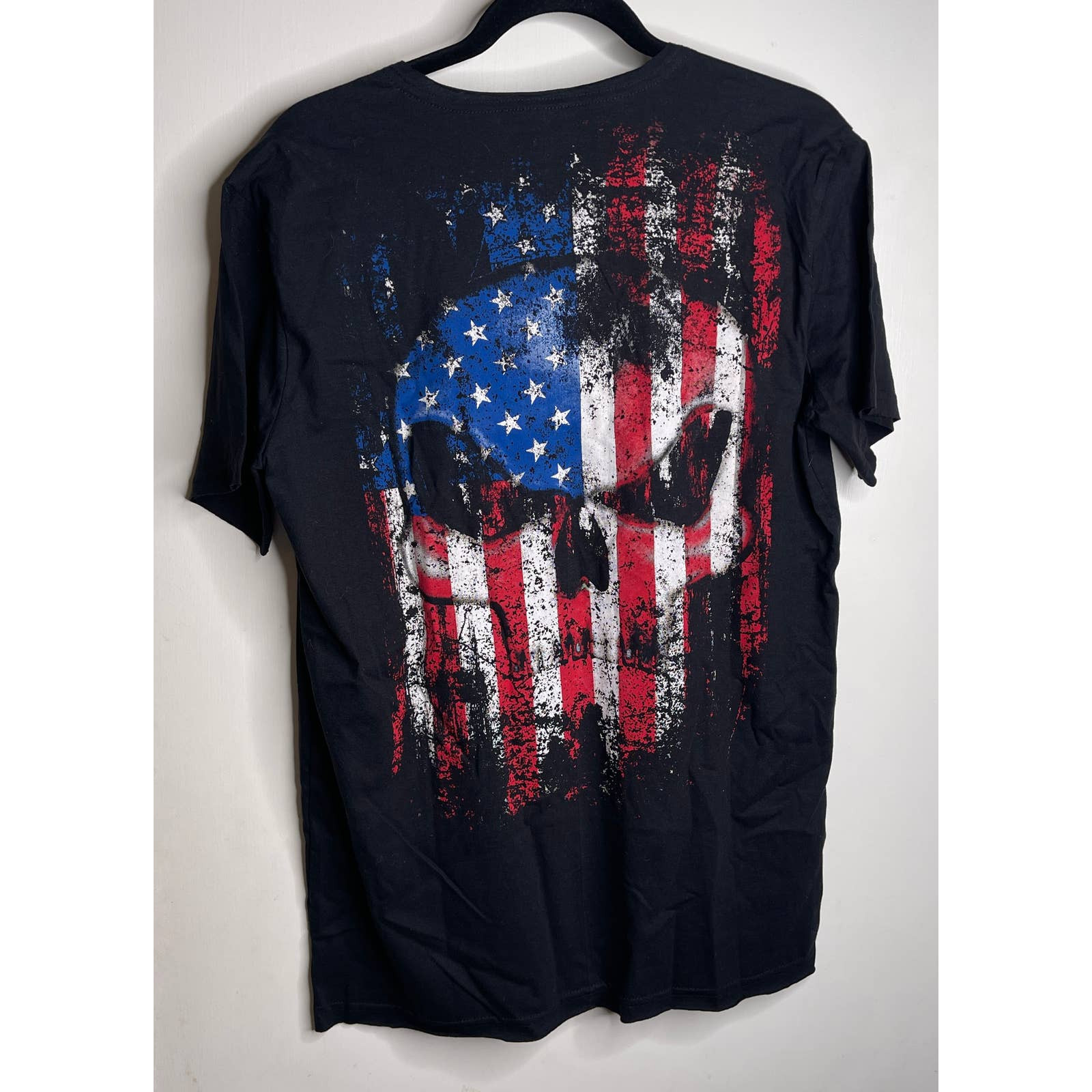 Black Skull Red White And Blue USA Flag Mens Medium Black Tshirt gallery