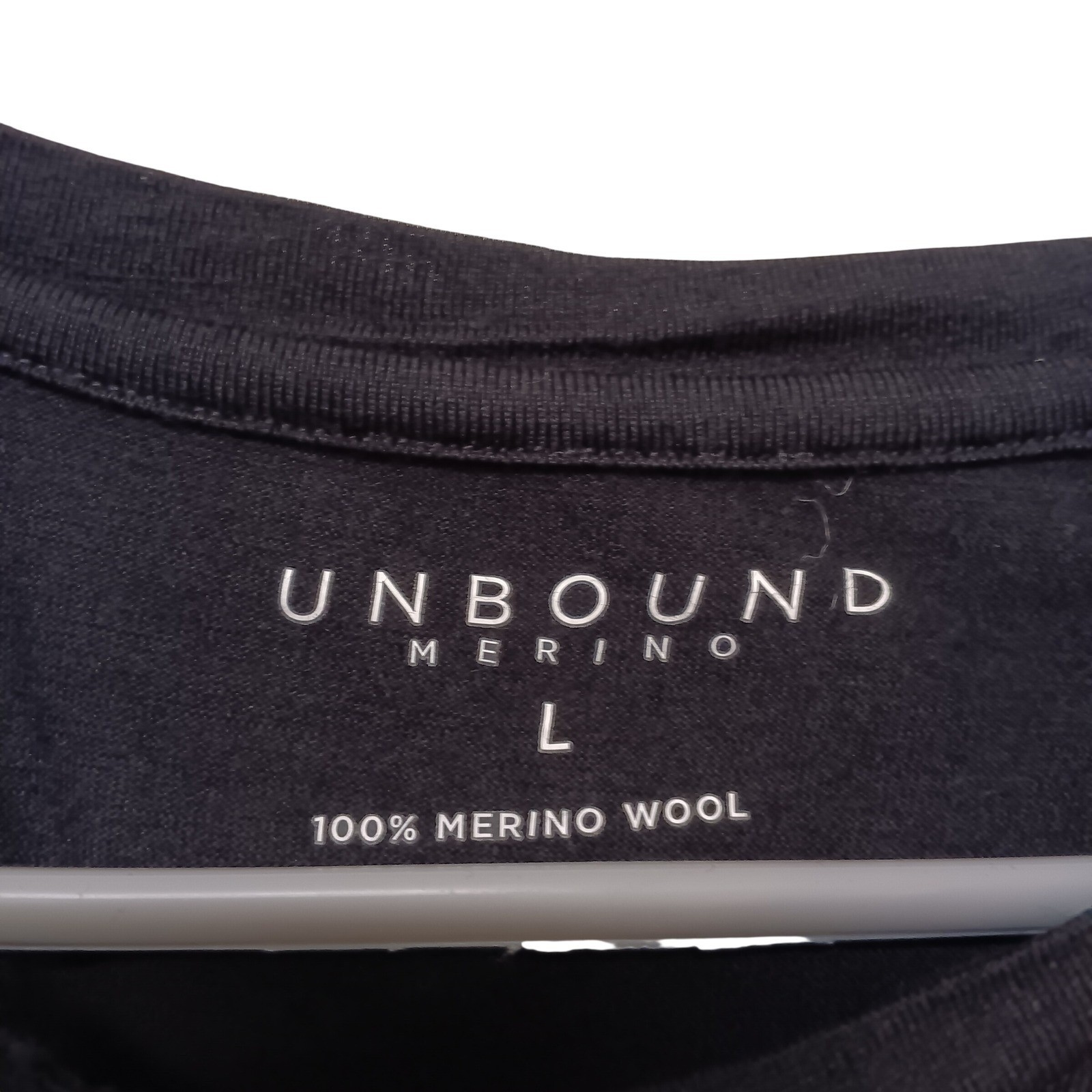 Unbound Merino Wool Men's Black V-Neck Short Sleeve T-Shirt Size L gallery