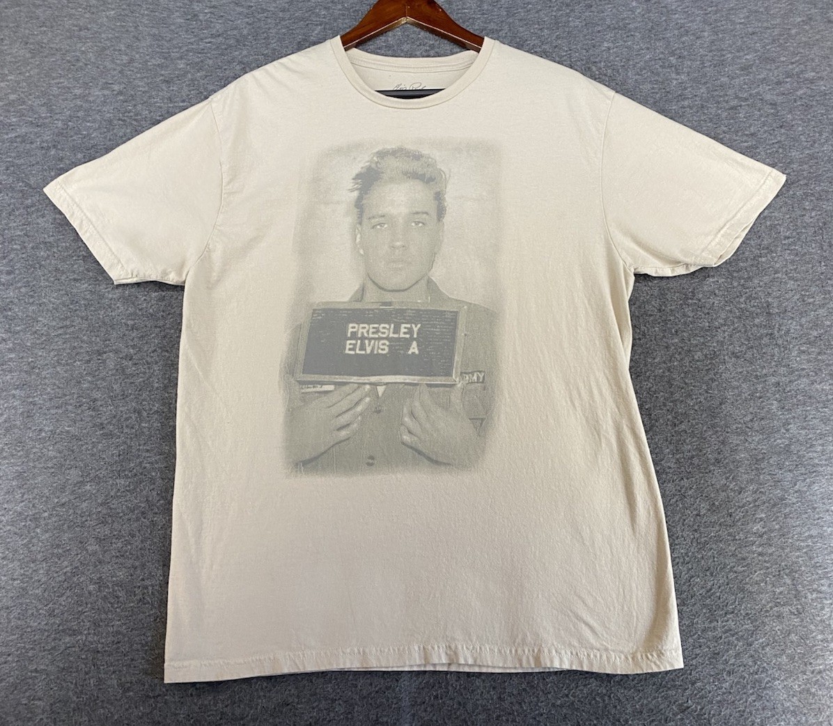 Elvis Presley By Goodie Two Sleeves T-Shirt Men's XL Beige Elvis Mugshot SEE PIC gallery