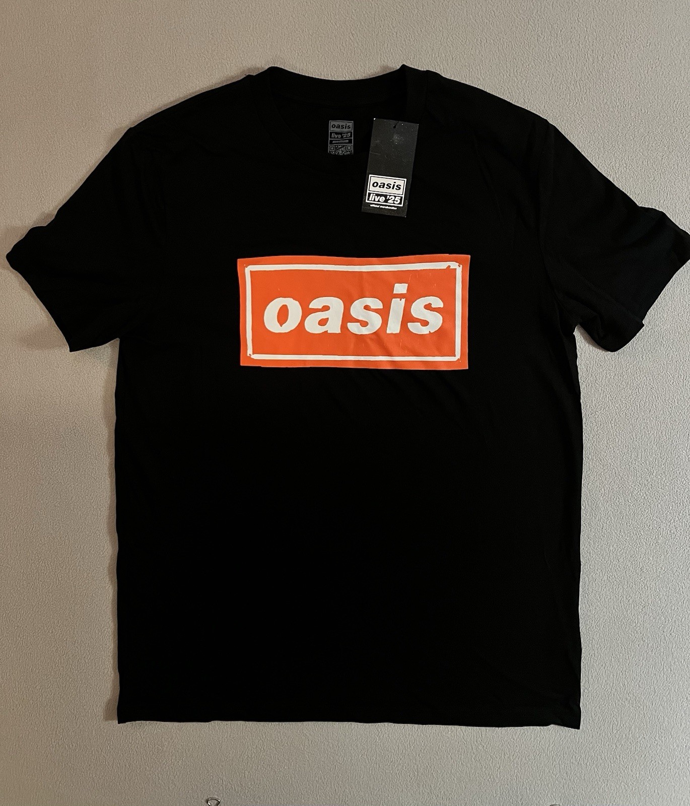 Oasis Live 25 Rose Bowl T Shirt Adult Size M NWT-Official Merch Bag Included