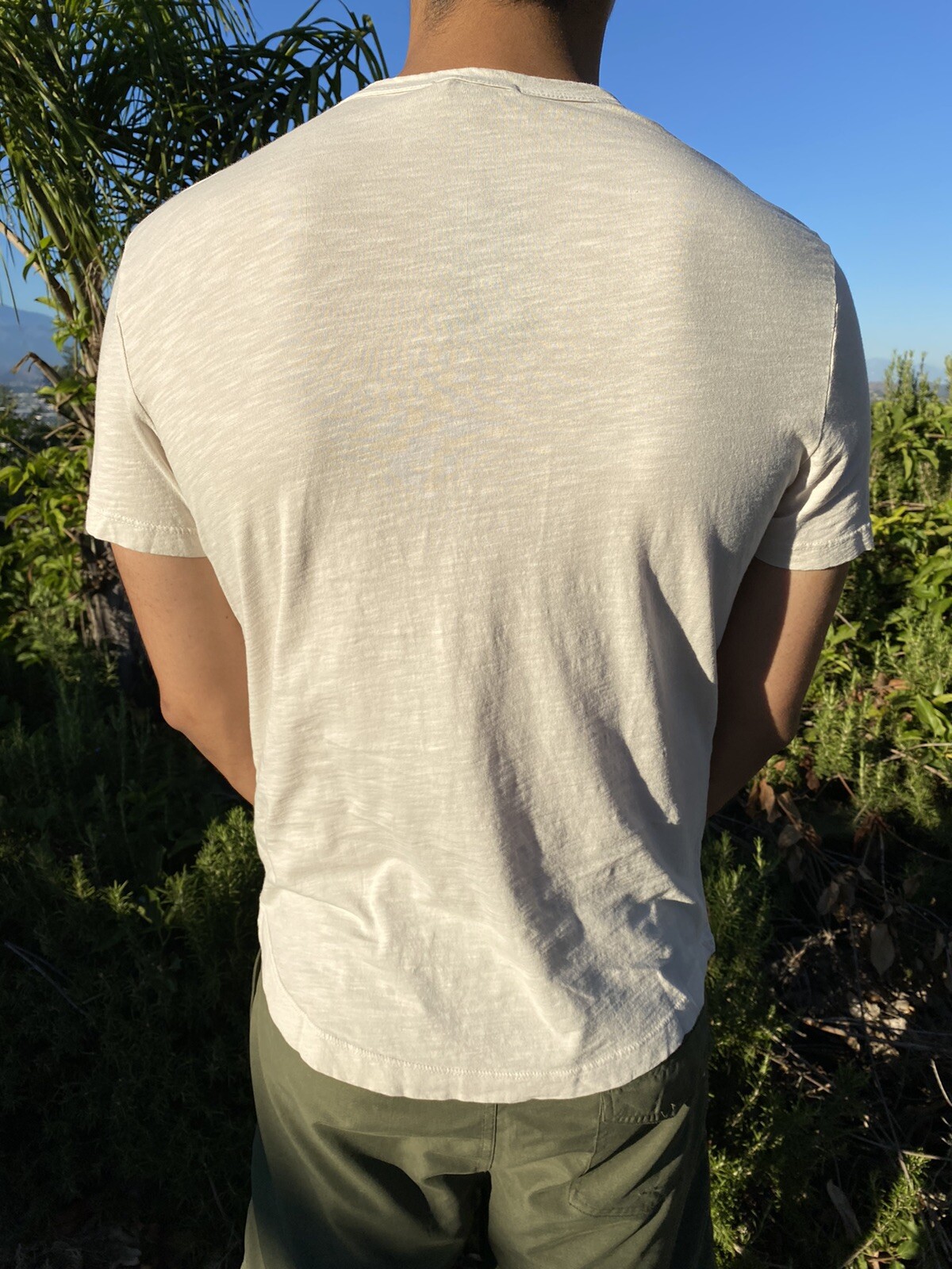 NWT Buck Mason Men's Tee White Sand Venice Wash Slub Cotton Curved Hem T shirt gallery