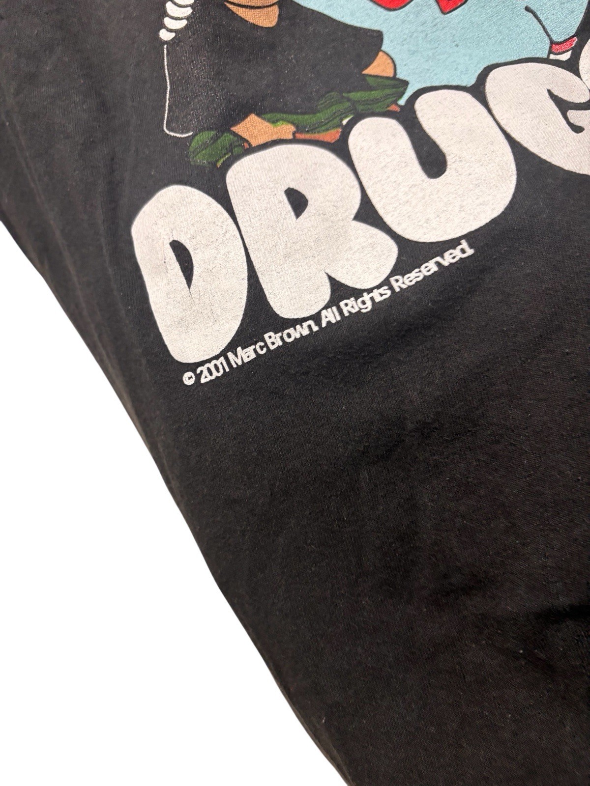 Vintage 2001 Arthur The Show Hugs Not Drugs T-shirt Adult Size Medium TV Promo gallery