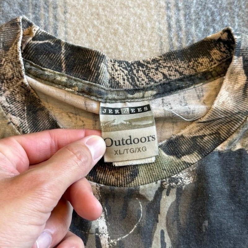 Vintage 90s Jerzees Outdoors Camouflage Long Sleeve Pocket T-Shirt Size XL Hunt gallery