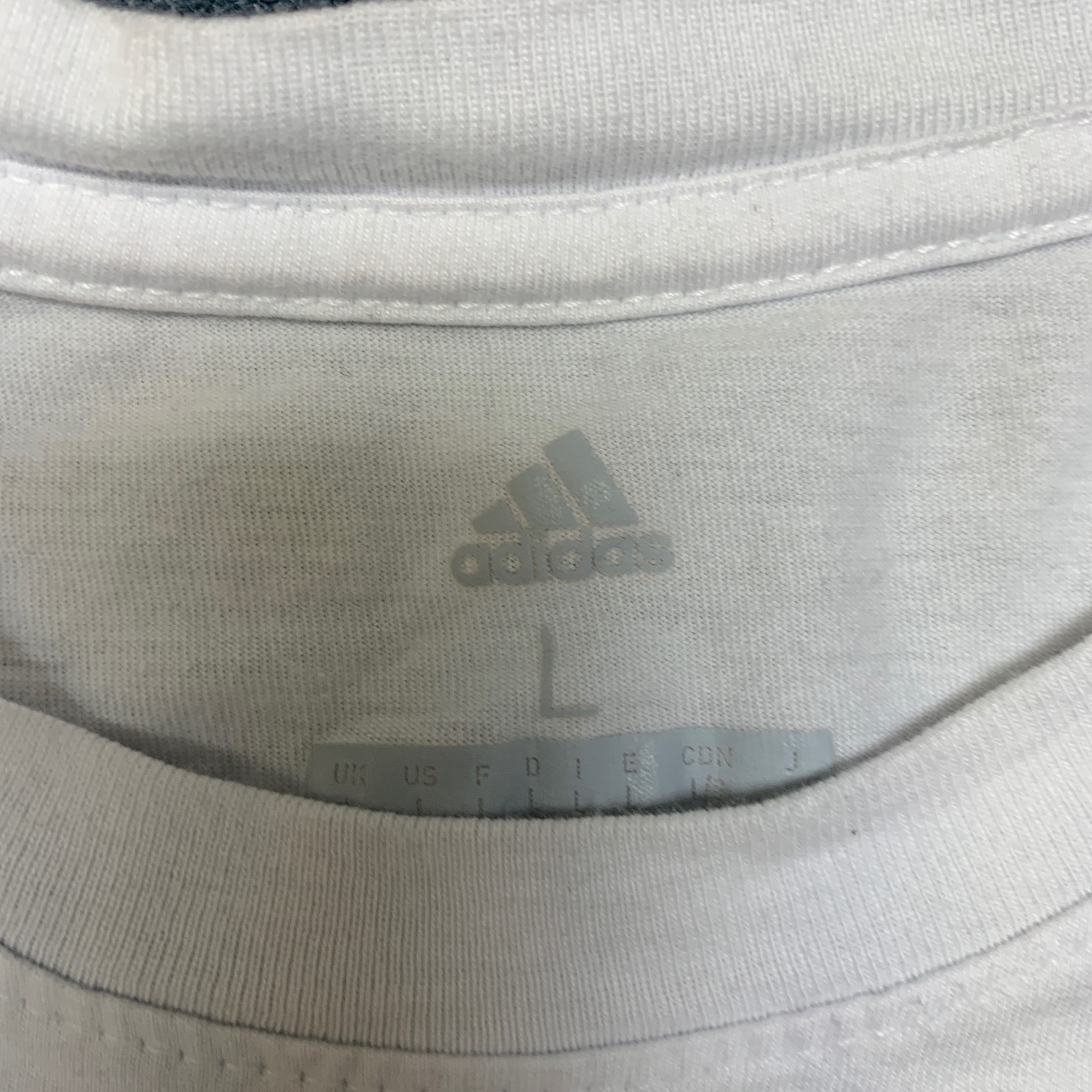 Adidas T Shirt Mens Large White Logo Short Sleeve Outdoor Travel Pullover Tee gallery