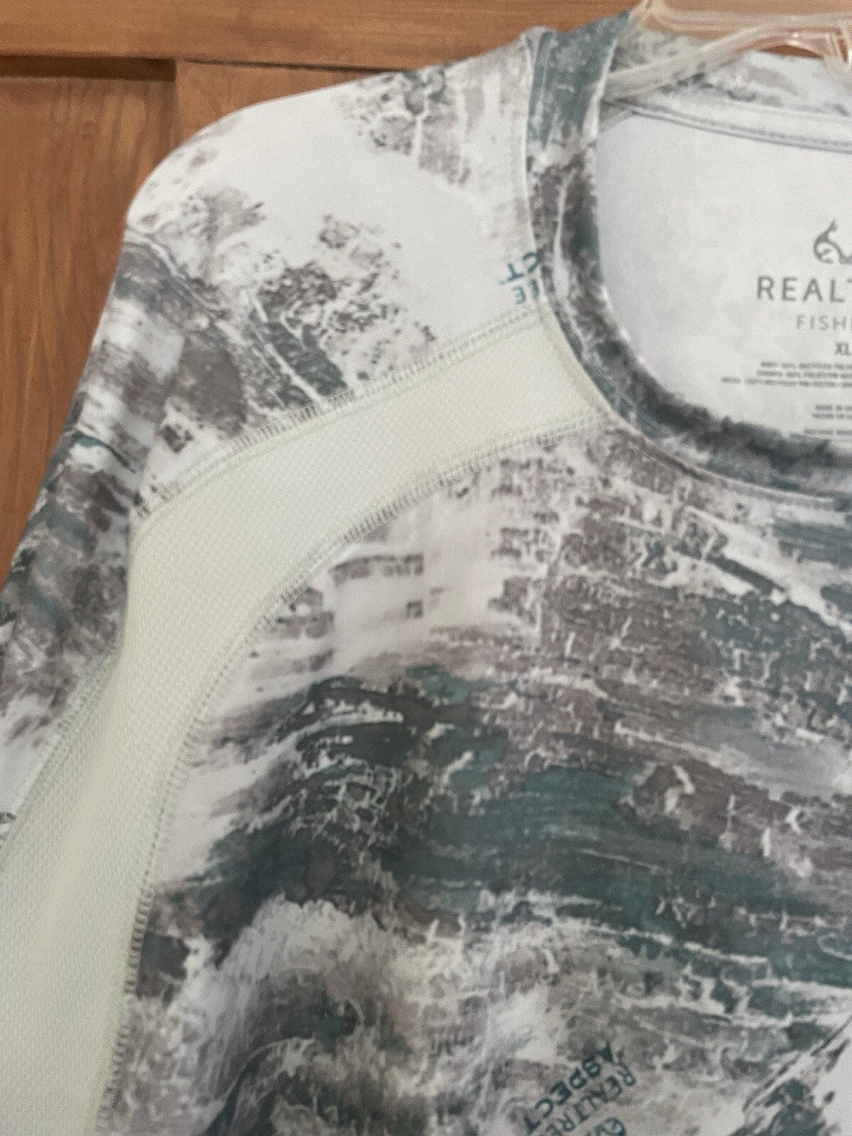 Realtree Fishing Gray Green Mesh Top XL Fish Outdoor Sports gallery