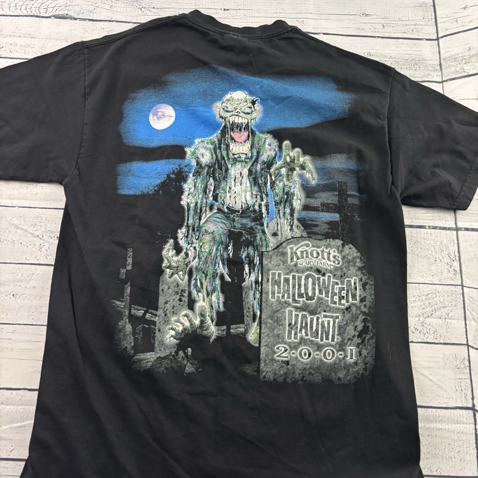 VTG Knotts Scary Farm Halloween Haunt 2001 Short Sleeve T Shirt Men's Me Black gallery