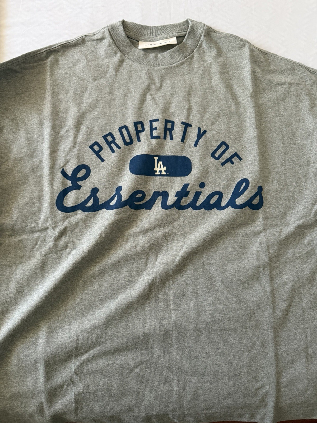 NEW Fear of God Essentials Men’s Gray Los Angeles Dodgers Logo Tee Crew Neck M gallery