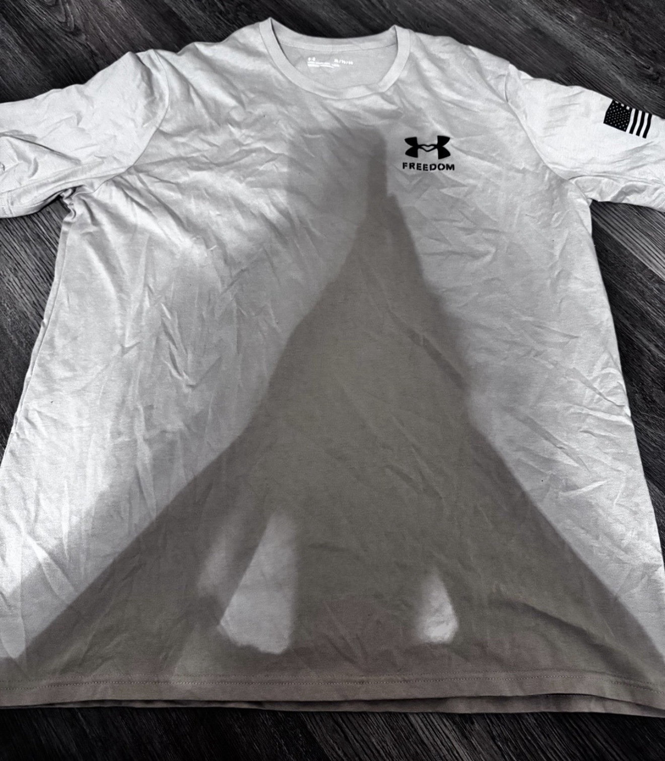 Under Armour Men’s Beige Freedom Flag Graphic Logo Crew Neck T-Shirt XL Reg gallery