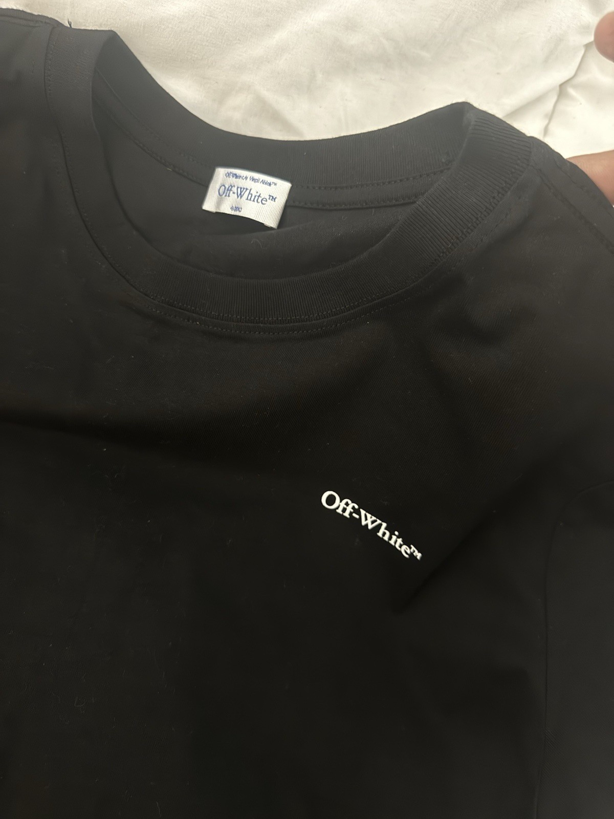 Off White T-Shirt Size Medium gallery