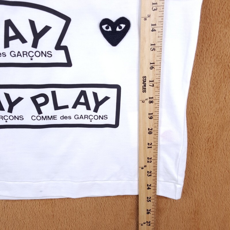 COMME DES GARCONS Shirt Mens Small White Pullover Crew PLAY Logo Hearts Unisex gallery