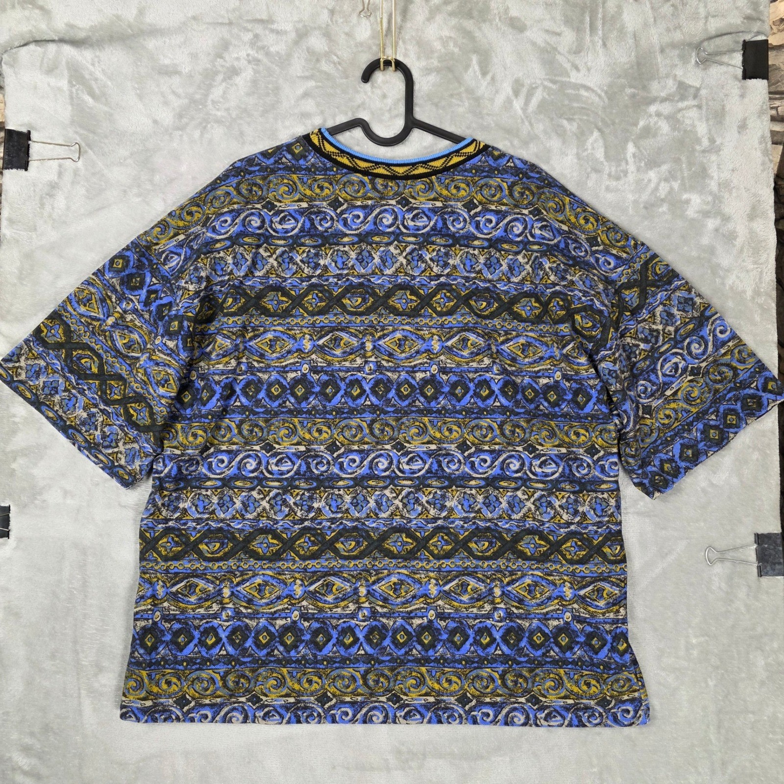 CLIP USA All Over Print Geometric Pocket Tee One Size Fits All Excellent Vintage gallery