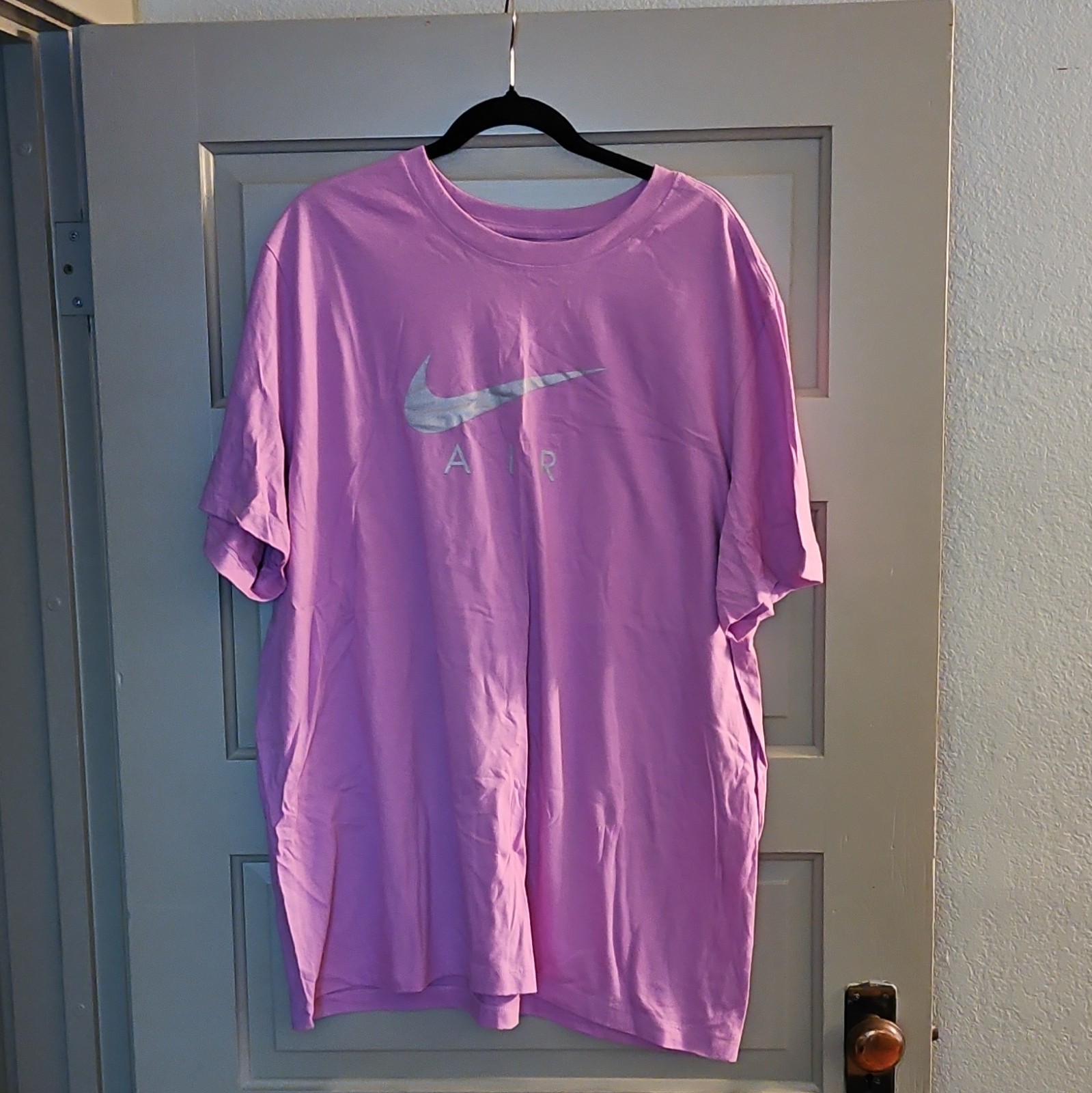 Nike The Nike Tee Air Purple Logo Crew Neck Short Sleeve Women’s T-Shirt 2XL gallery