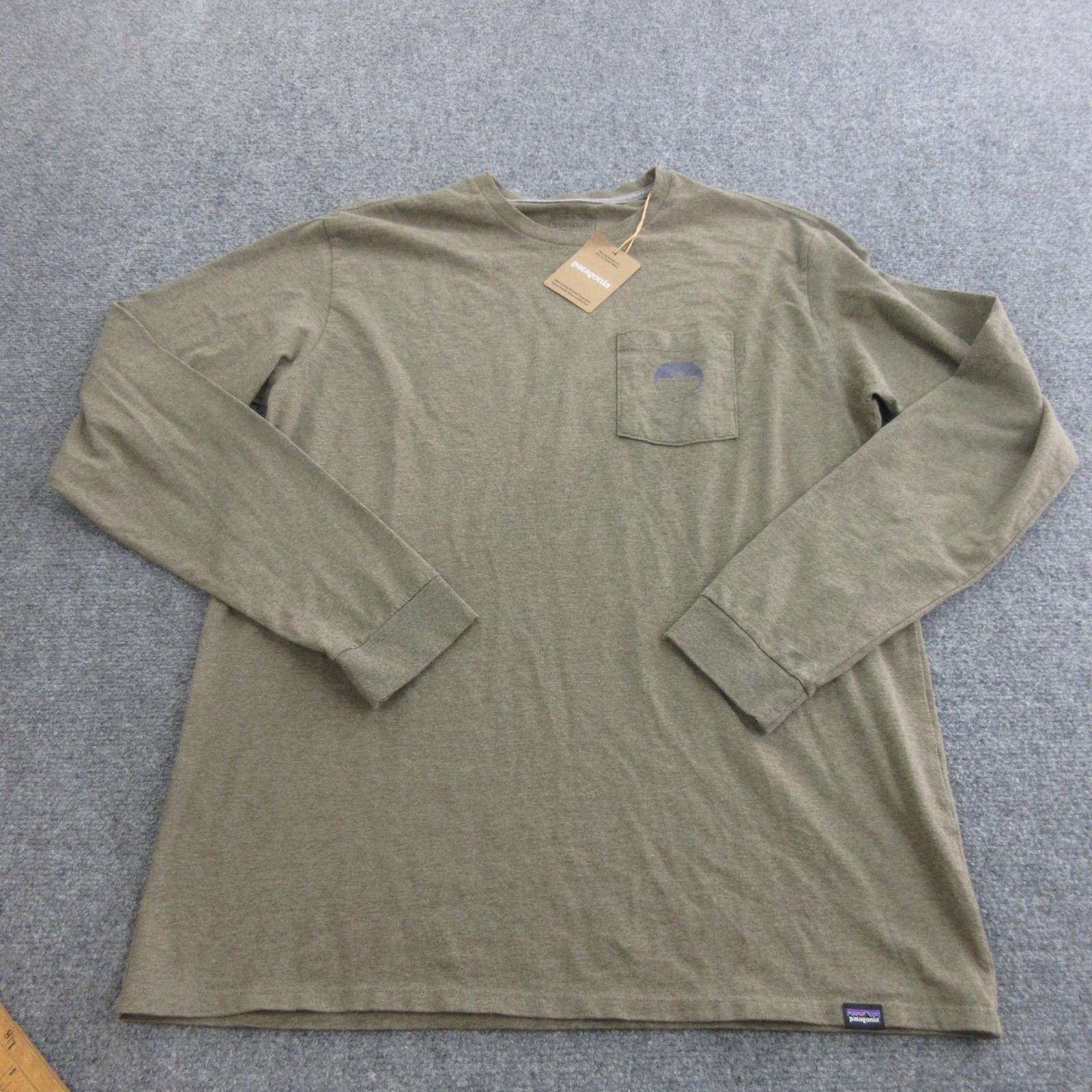 Patagonia Shirt Mens Medium Green Long Sleeve Forge Mark Pocket Responsibili-Tee