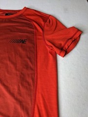 American Eagle Shirt Mens medium active wear red small hole back see photo