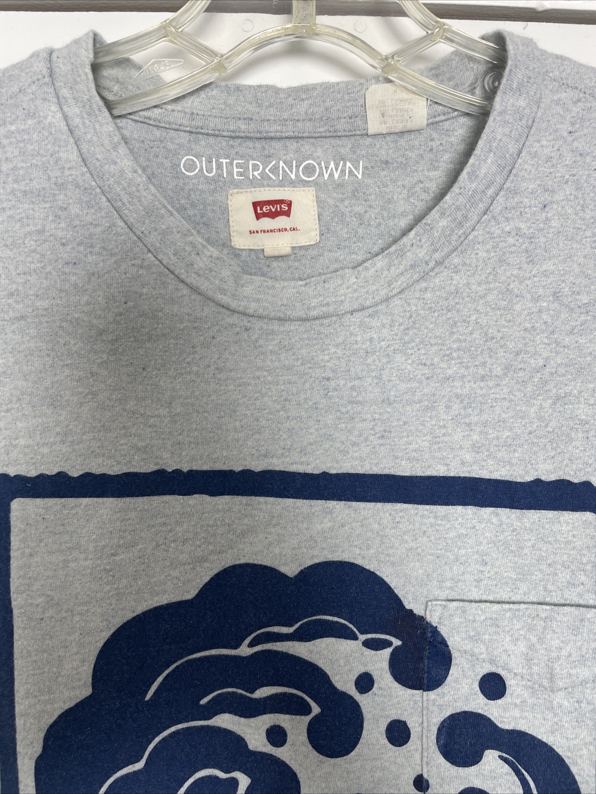 Levi’s x Outerknown Collab Pocket T-Shirt Mens Medium Blue Ocean Print *READ gallery