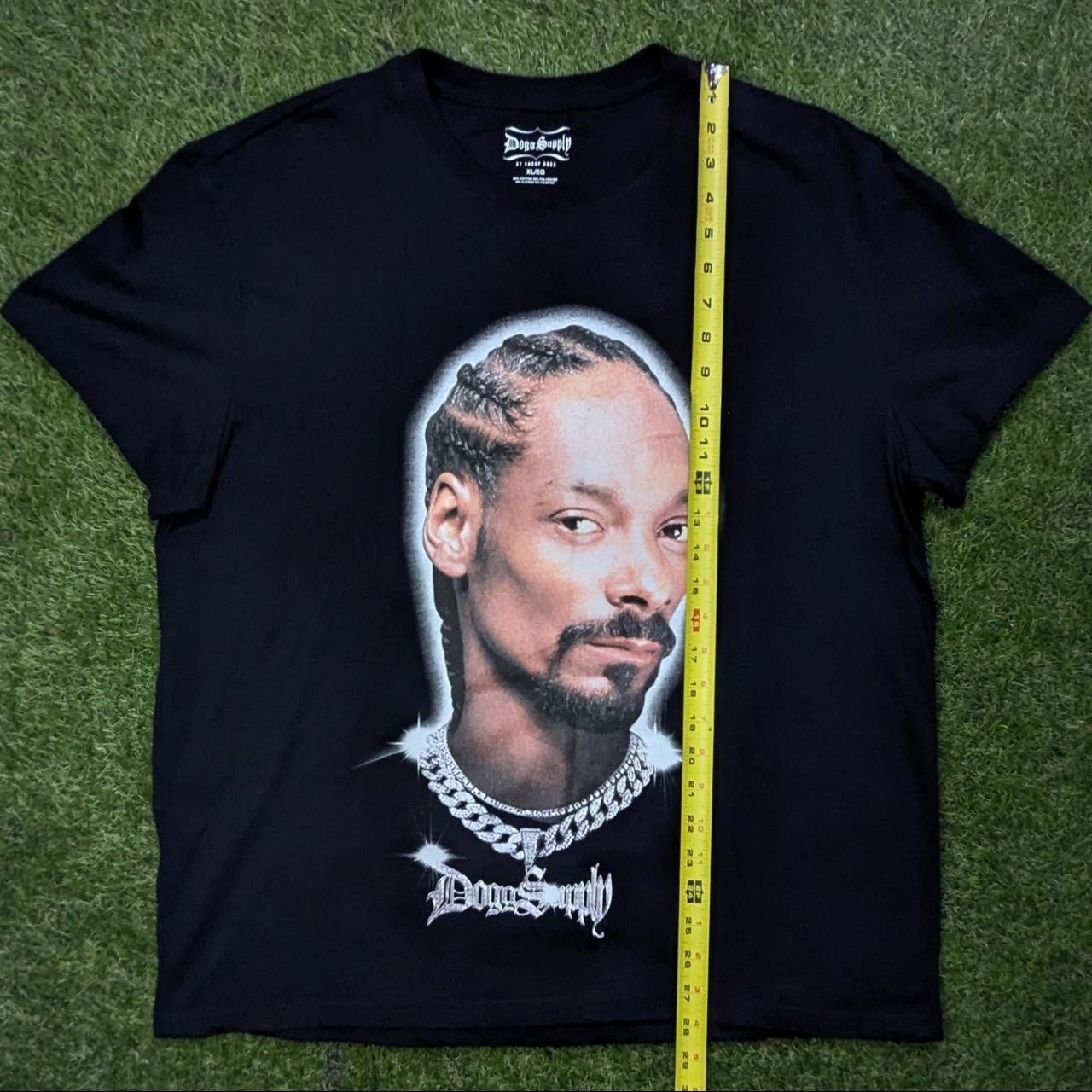 XL DoggSupply Snoop Dogg Headshot and Chain Graphic Black Tee gallery