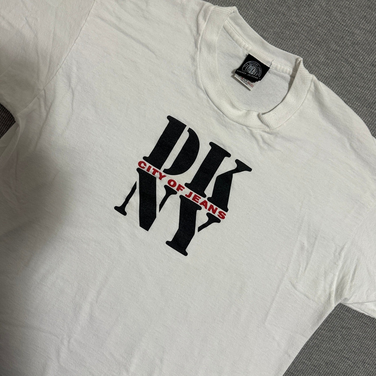 Y2K DKNY Jeans City of Jeans Logo Graphic Tee White 90s Streetwear Mens Medium gallery