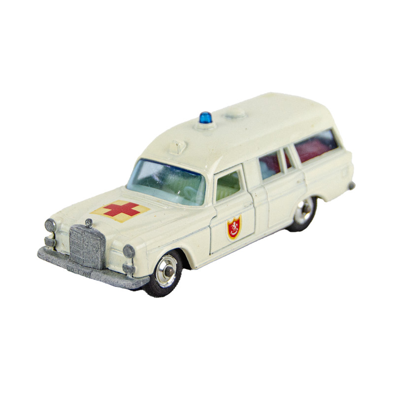 Vintage 1968 Matchbox K-6 King Size Mercedes Benz Binz Ambulance Diecast Car