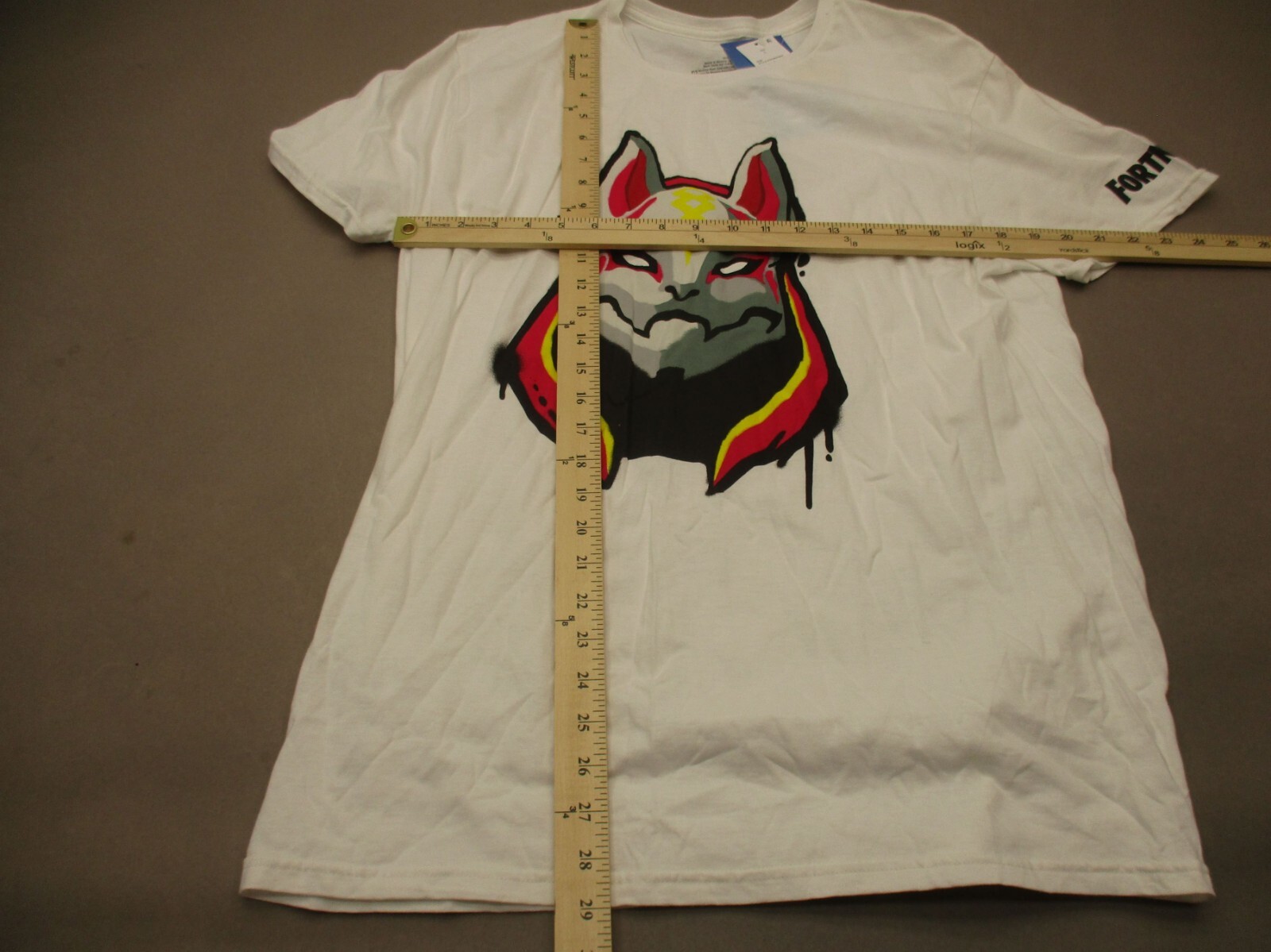 NWT EPIC GAMES Size L Mens White 100% Cotton Crew Neck Short Sleeve T-Shirt 369 gallery