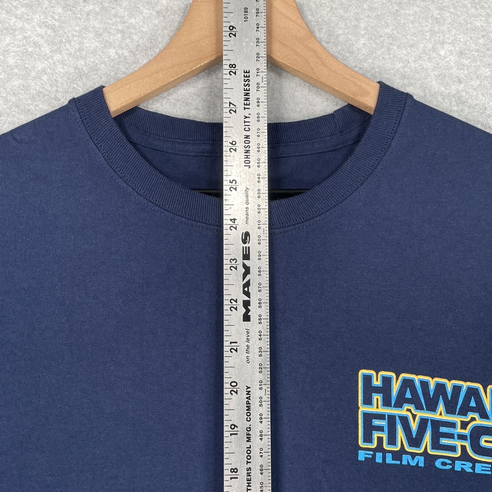 Hawaii Five O Shirt Mens L Blue Film Crew Short Sleeve Crew Neck Beach gallery