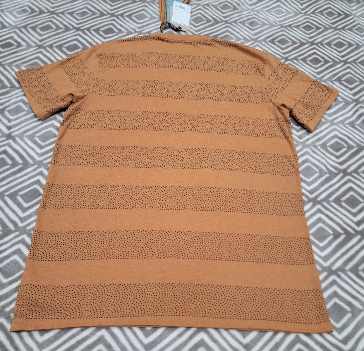 NWT prAna Men's M Roots Studio Dots Pocket tee T-Shirt Short Sleeve Copper Brown gallery