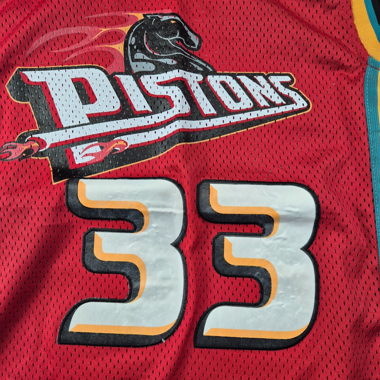 Vintage Nike Detroit Pistons Grant Hill 33 Jersey NBA Red Mens S gallery