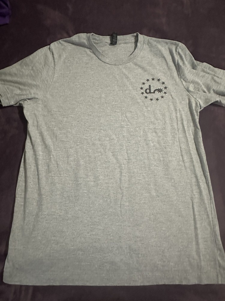 Men’s Gray One Nation Under God Large T-shirt EI-LO Tag Pre-owned.