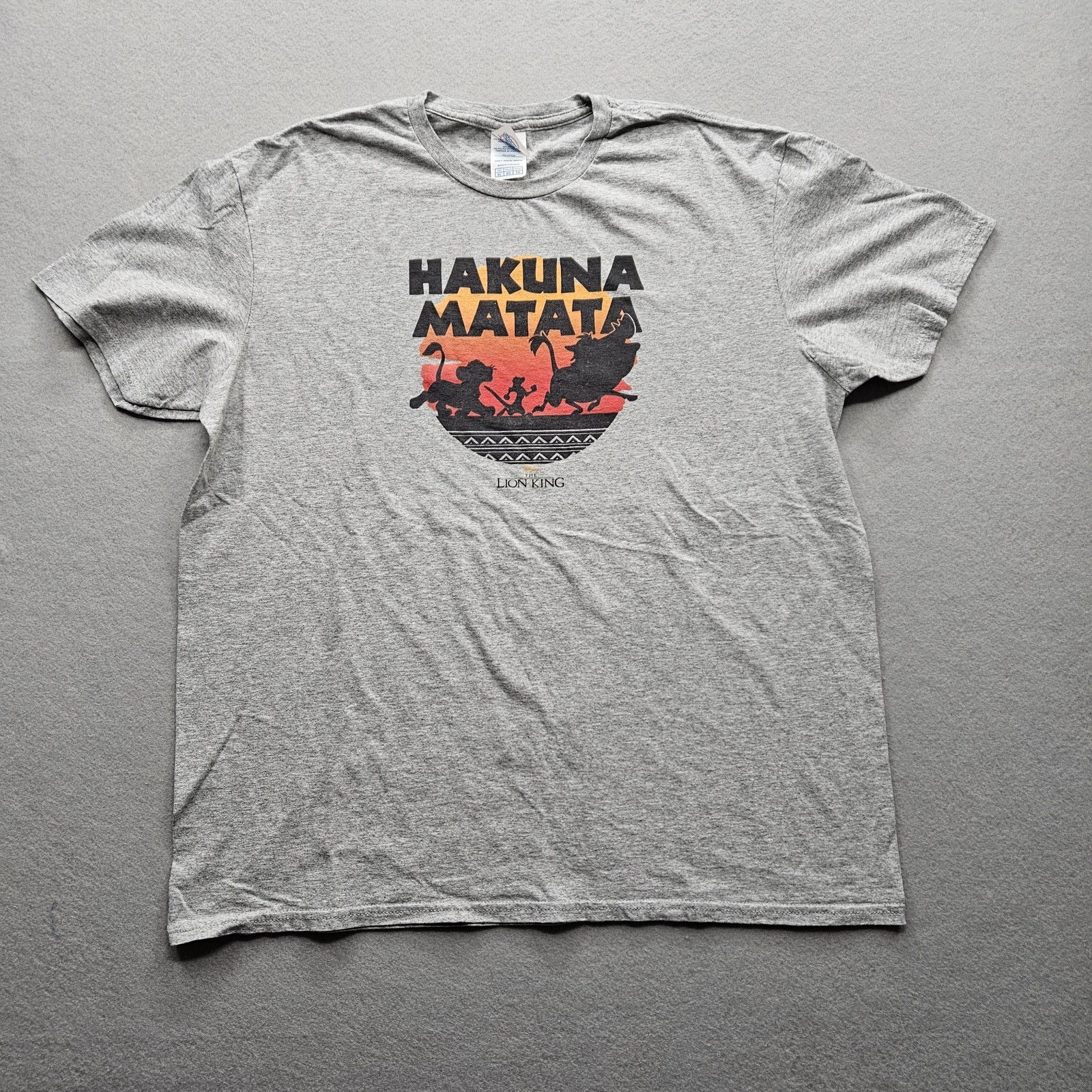 Delta Apparel Inc Men's XL Hakuna Matata Gray T-Shirt gallery