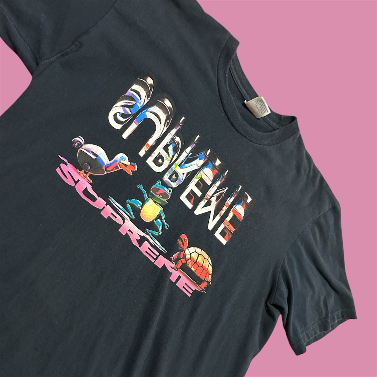 Supreme Fall/Winter 2017 - Animal Friends Black Graphic Tshirt Size Medium gallery