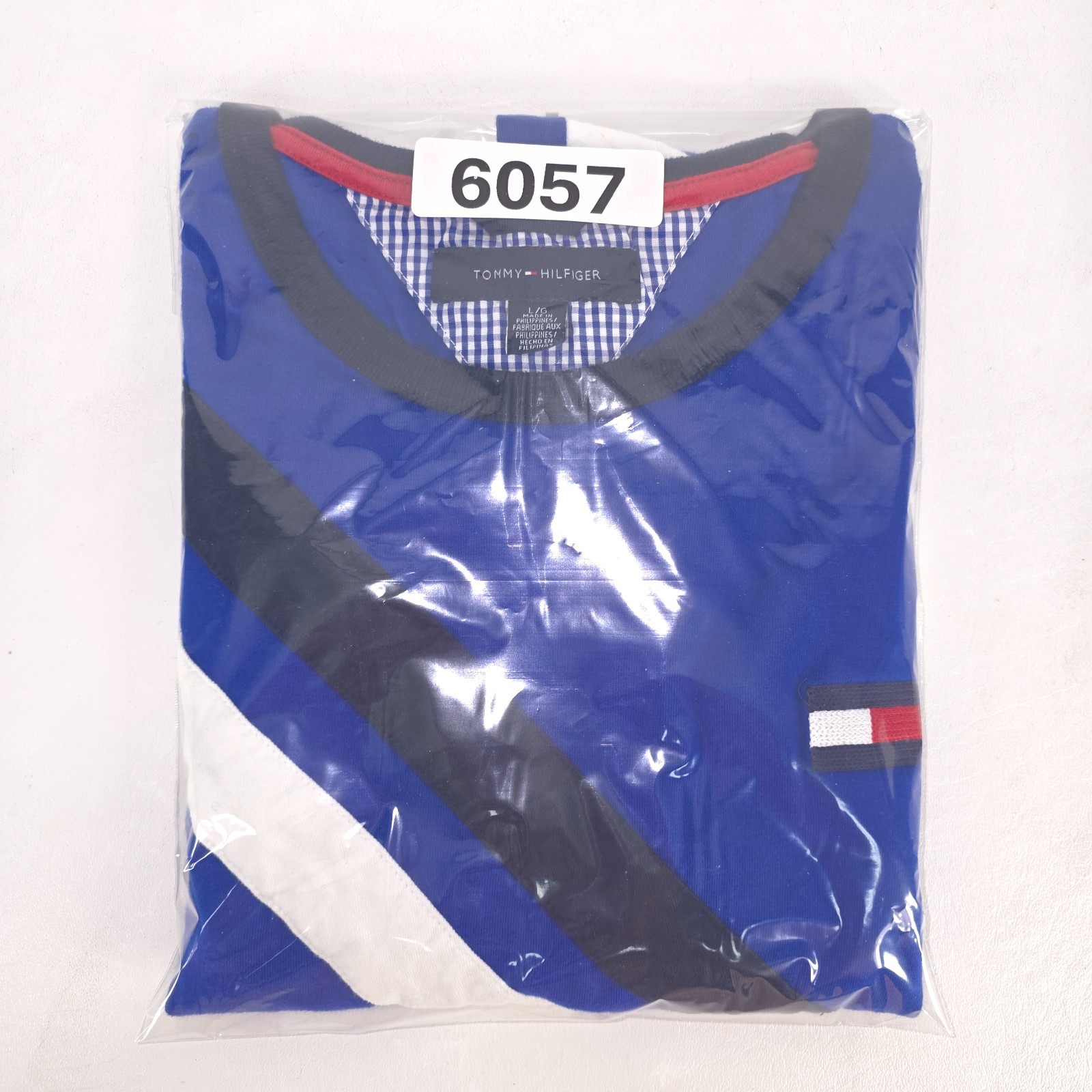 Tommy Hilfiger Colorblock Spellout Logo T-Shirt Men Large Blue 1990s Inspired gallery