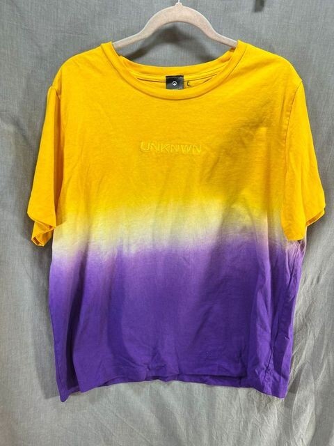Unknwn Sport Shirt Adult Large Yellow Purple Short Sleeve Pullover Tee Mens